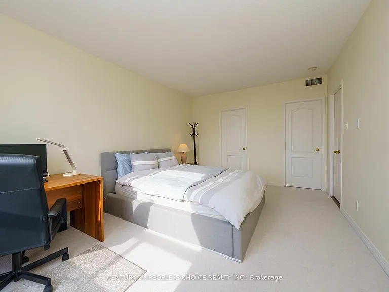 1905 Pilgrims Way #506 — Photo 26