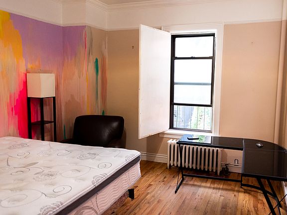4th image of 38 Market St #2B