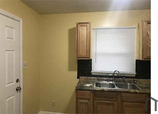 1st image of 2712 Pinetree Ln NW
