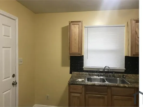2712 Pinetree Ln NW, Huntsville, AL 35810