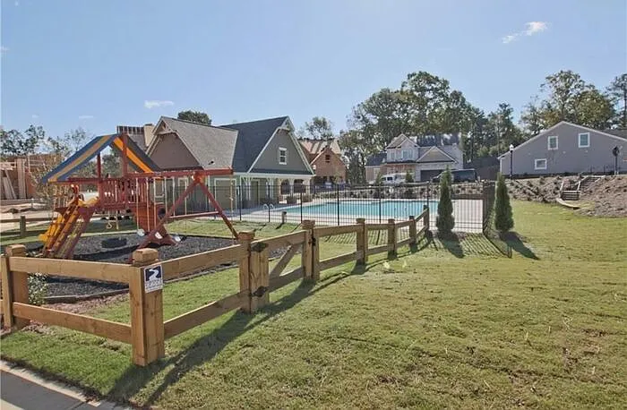 427 Suwanee Park Ter — Photo 56