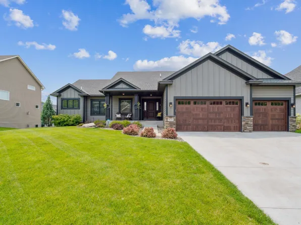 928 Pheasant Run S, Lino Lakes, MN 55014