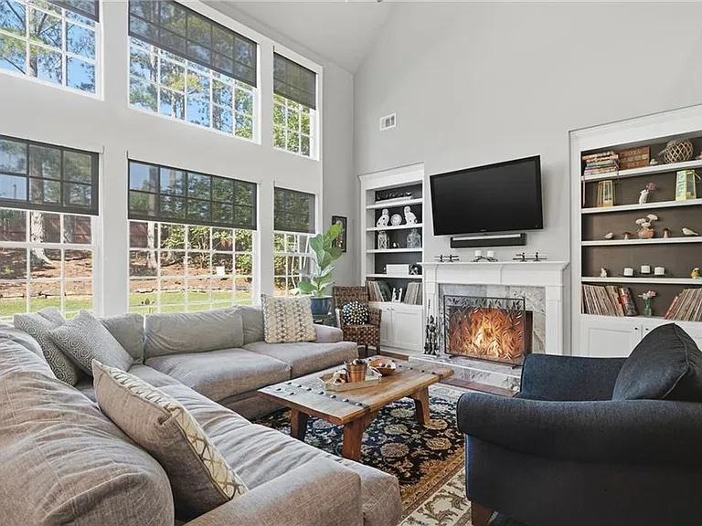 1737 Kinsmon Cv — Photo 12