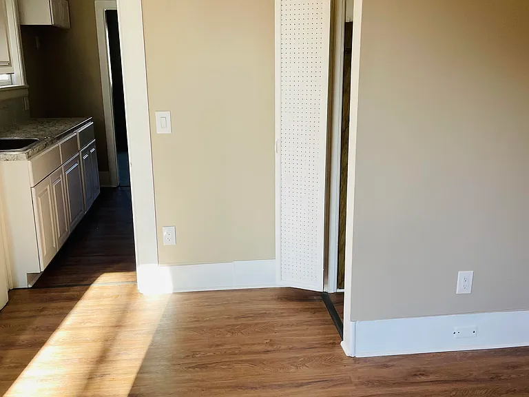 316 E Main St #2 — Photo 8