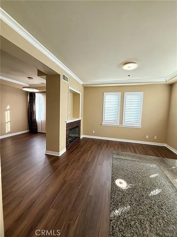 3 bed, 1889 sqft, $4,050 — Photo 4