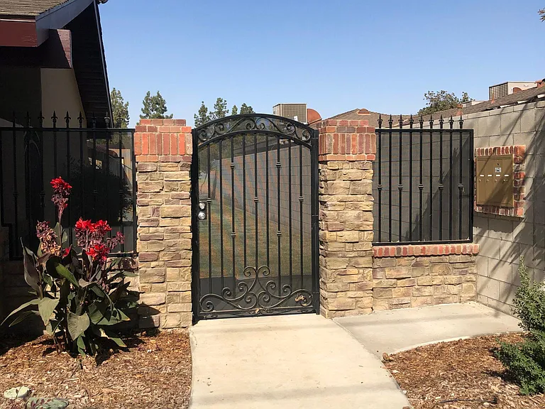 4700 Planz Rd #D — Photo 10