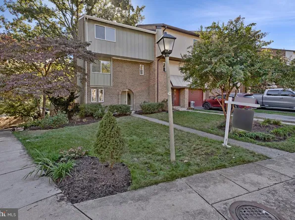 12767 Gazebo Ct, Woodbridge, VA 22192