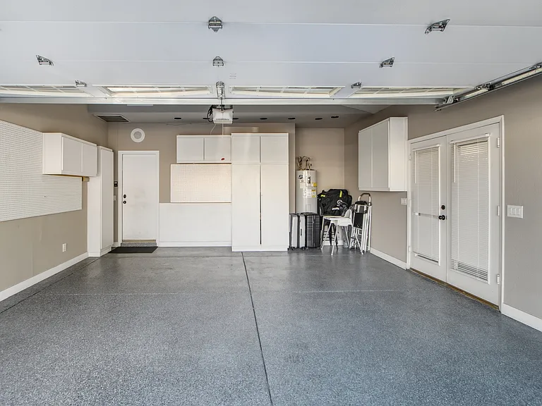 680 N Cordoba Ave — Photo 10