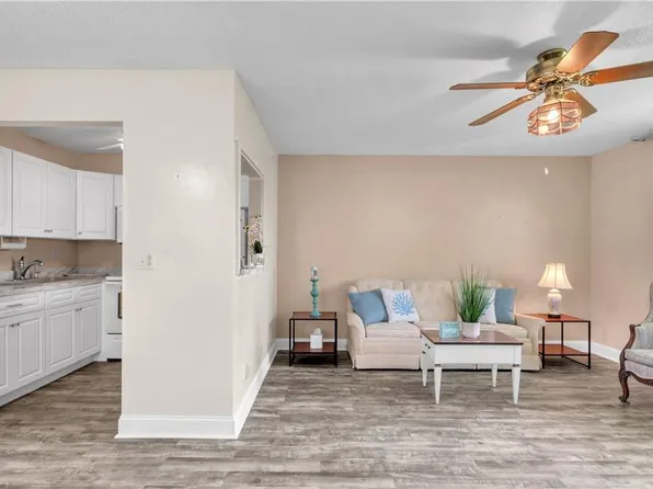 320 W Horizons #109, Boynton Beach, FL 33435