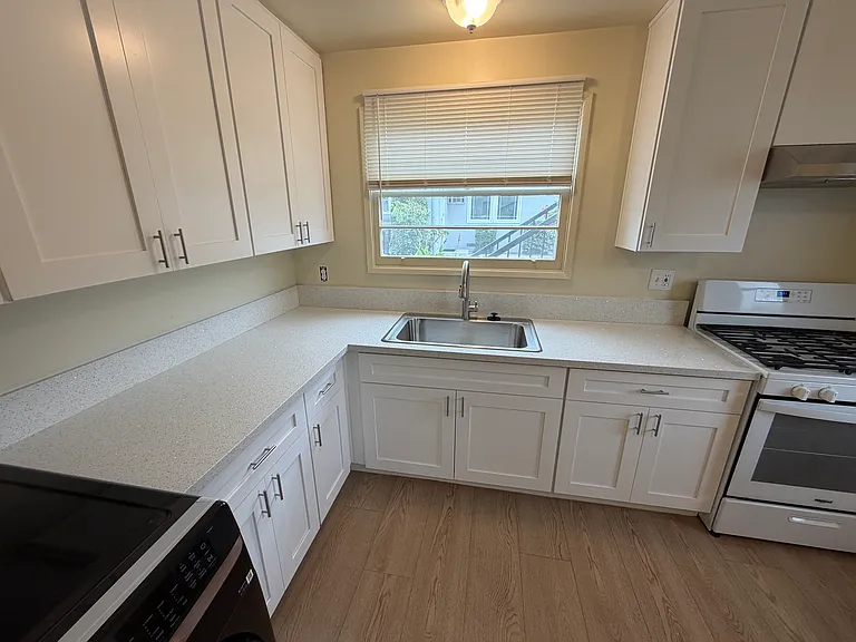 5656 Noel Dr — Photo 12