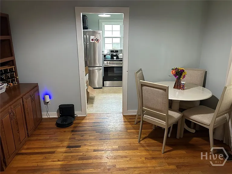 150 Appleby Dr — Photo 5