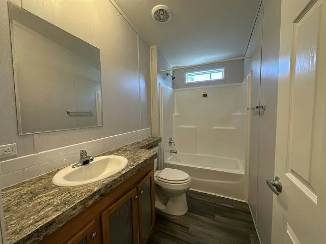 1670 Genie St #30 — Photo 5