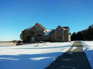 6865 E Wildlife Dr, Stillman Valley, IL 61084
