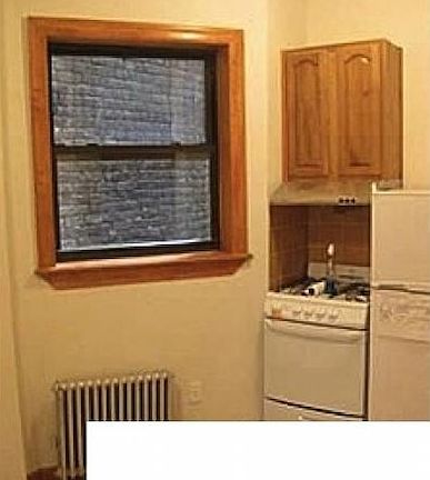 3rd image of 100 Madison St APT 8