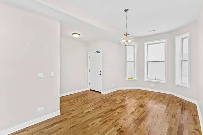 Building Photo - 6348 S Langley Ave #1