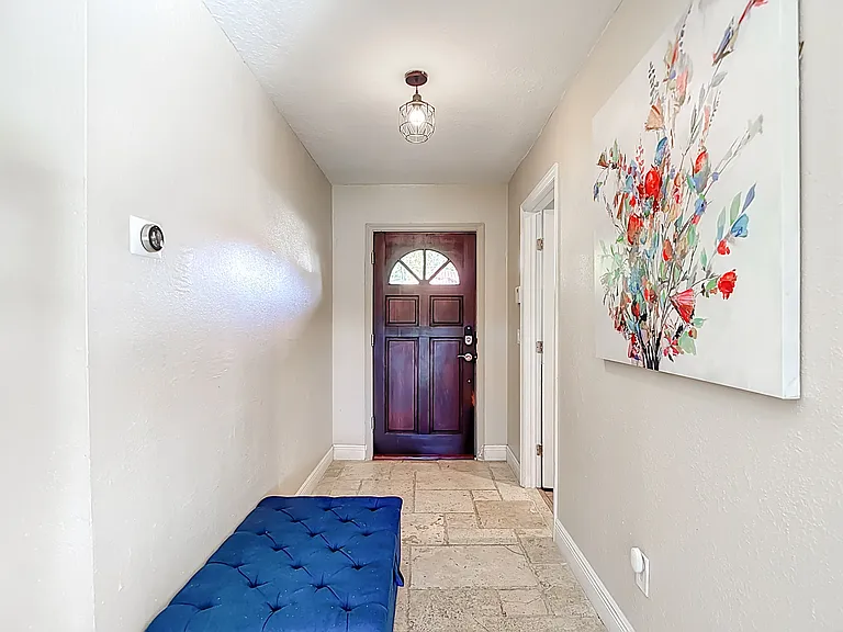 17208 Orangewood Dr — Photo 5