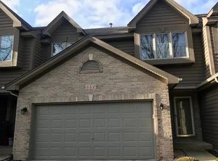 852 Millcreek Cir, Elgin, IL 60123