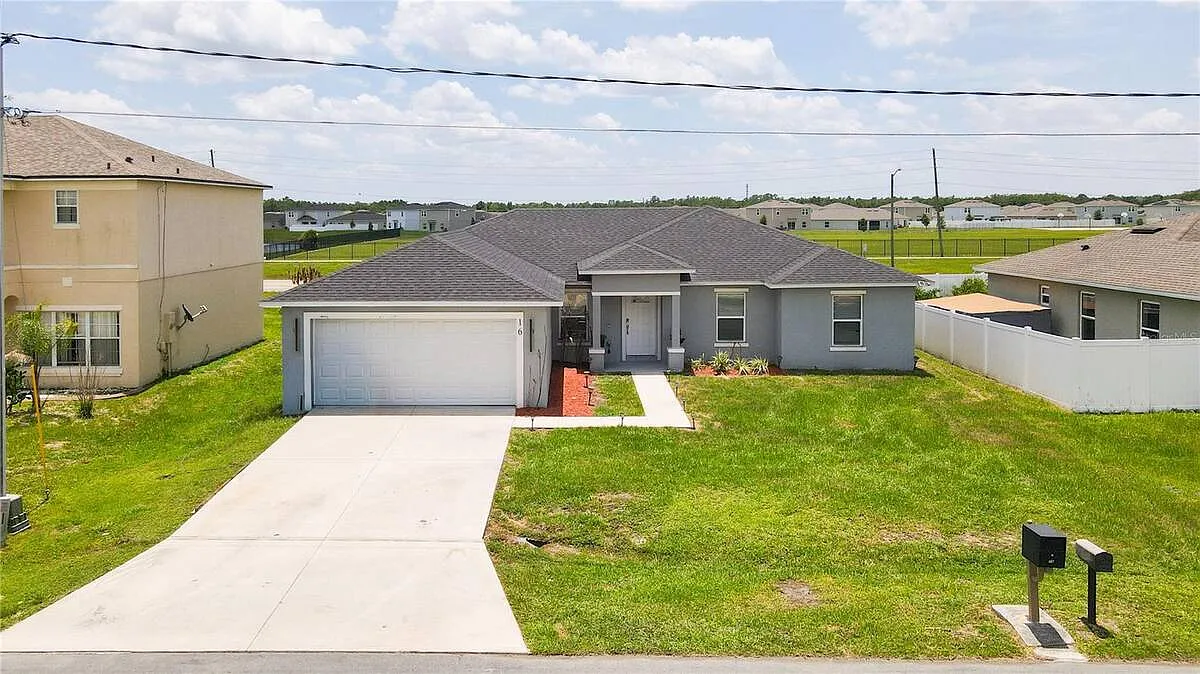 4 bed, 2.0 bath, 1767 sqft, $2,300 — Photo 1