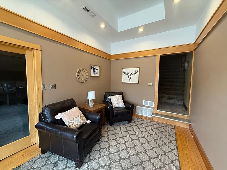 413 N Center St — Photo 7