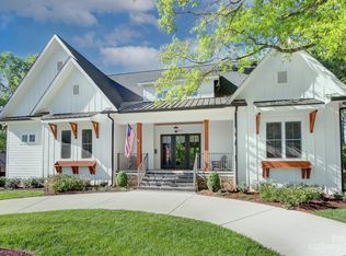 2400 Kingsbury Dr, Charlotte, NC 28205