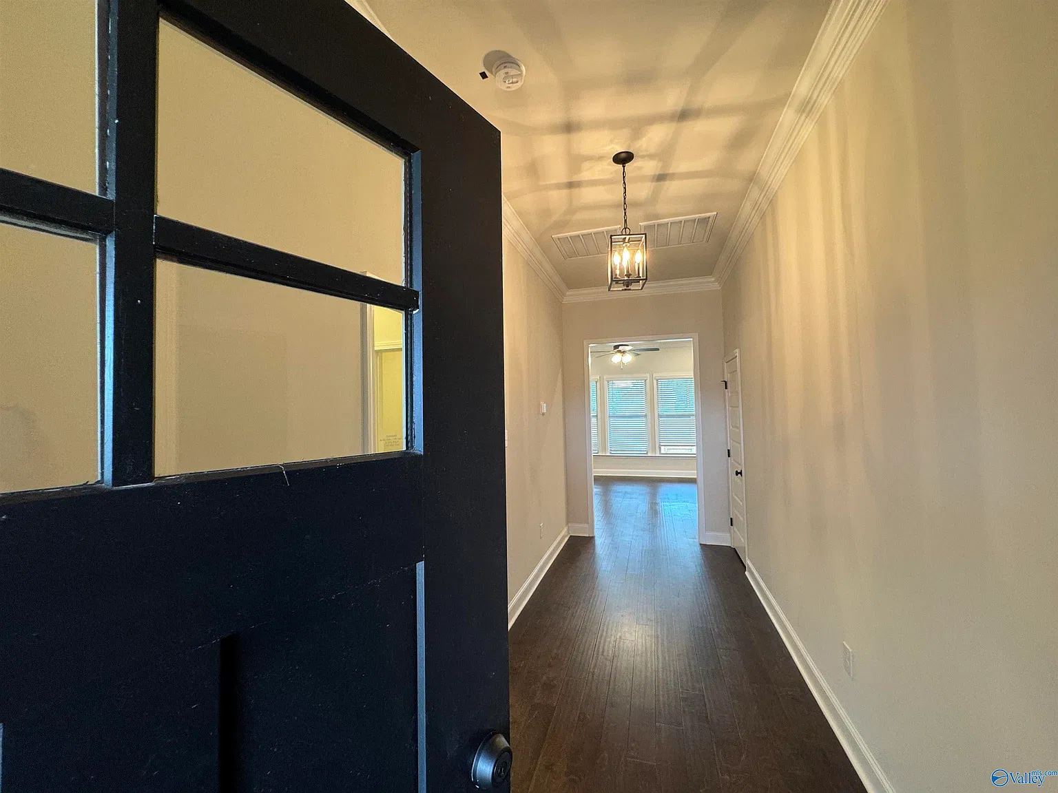3 bed, 2.0 bath, 1648 sqft, $1,700 — Photo 3