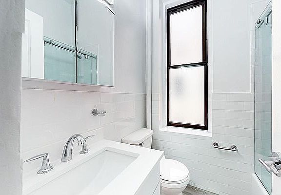 4th image of 104 E 81st St APT 2F