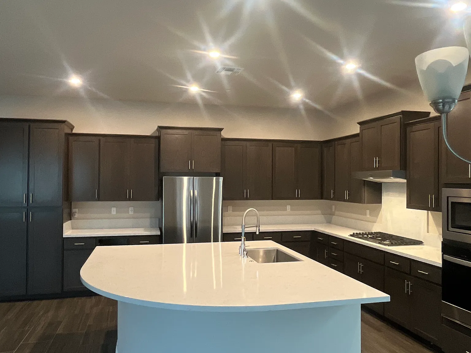 3 bed, 2279 sqft, $3,500 — Photo 2