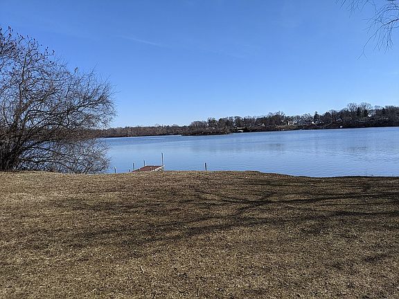 3rd image of 13346 Lake Point Blvd