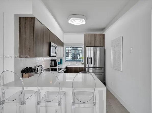 601 NE 36th St APT 1003, Miami, FL 33137