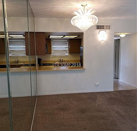 4th image of 3823 S Maryland Pkwy Unit H5