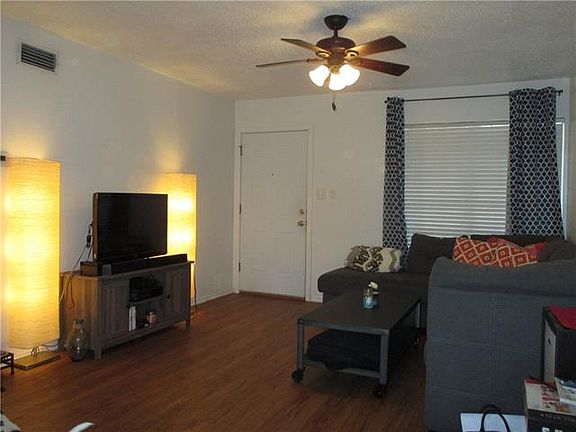 5th image of 8104 Exmoor Dr #A