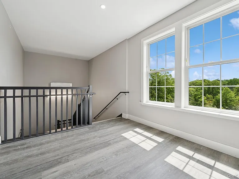 153 Greenwich Ave #201 — Photo 28