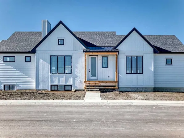 304 S Flare Ave SW, Diamond Valley, AB T0L 2A0