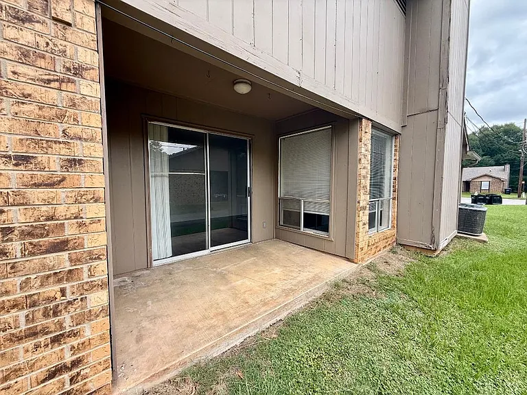 811A Faircreek Ln #A — Photo 15