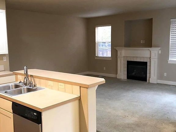 5th image of 5906 NE 48th St