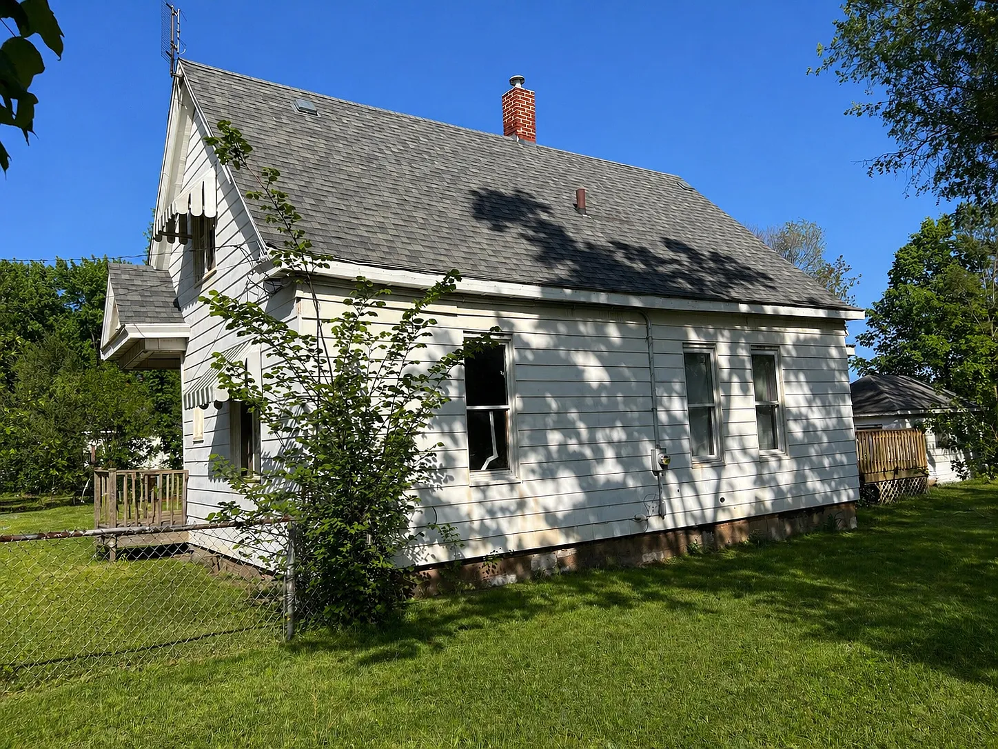 2302 NE Monroe St — Photo 2