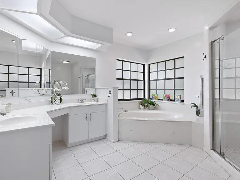 1756 Cottonwood Trl — Photo 18