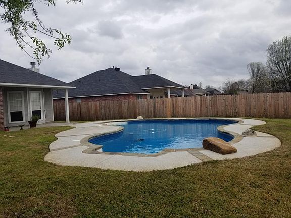 4th image of 258 Melissa Ln