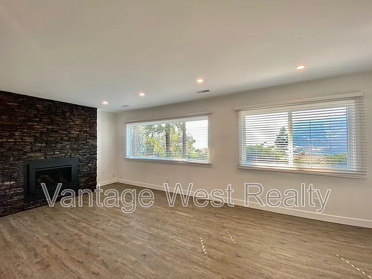 105B Boppart Ct — Photo 5