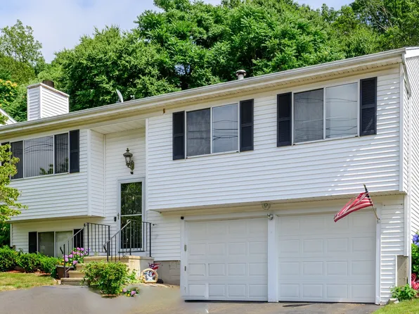 40 Pondview Terrace, East Haven, CT 06512