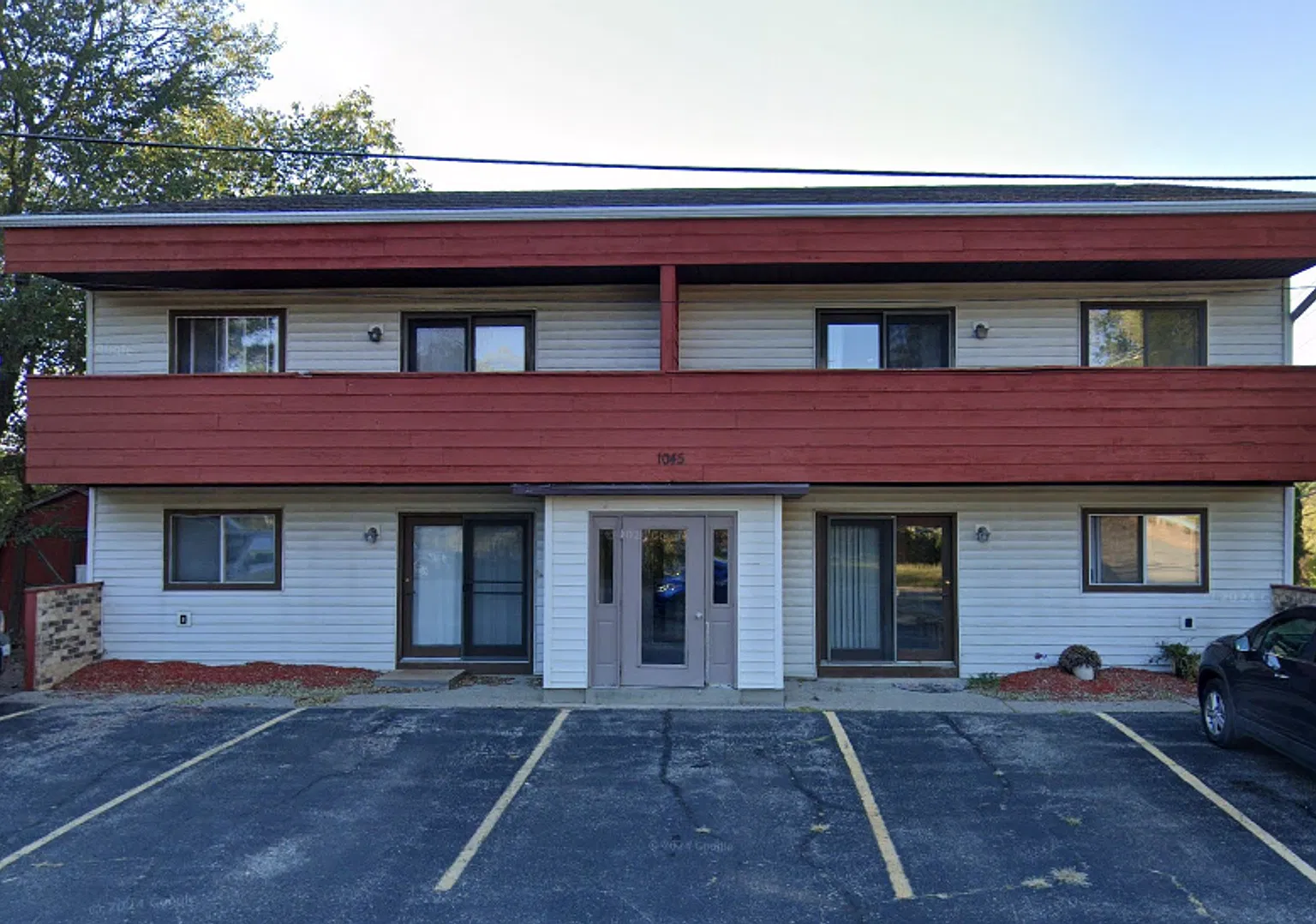 1045 Oak Street — Photo 4