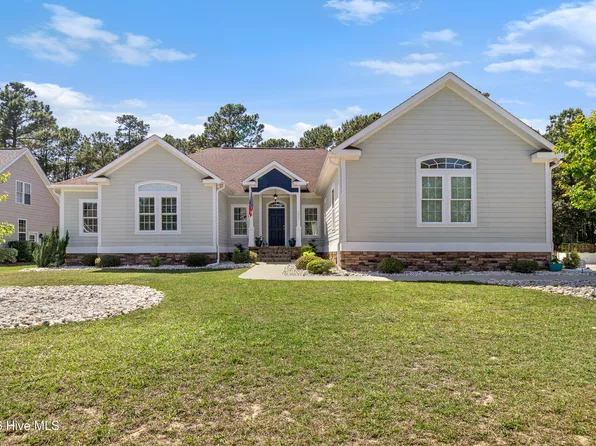 1805 Ivory Gull Drive, Morehead City, NC 28557