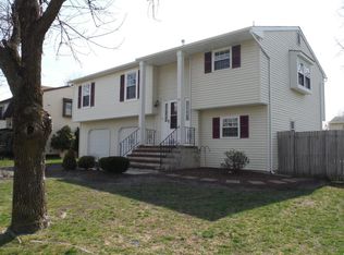 75 Appletree Rd, Howell, NJ 07731