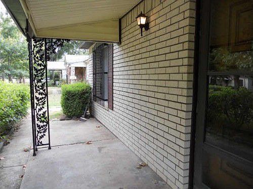 1st image of 3912 Townsend Dr