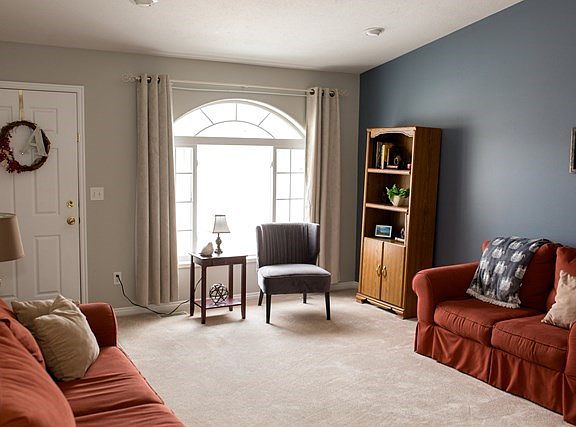 2nd image of 3732 E Silverwood Cir