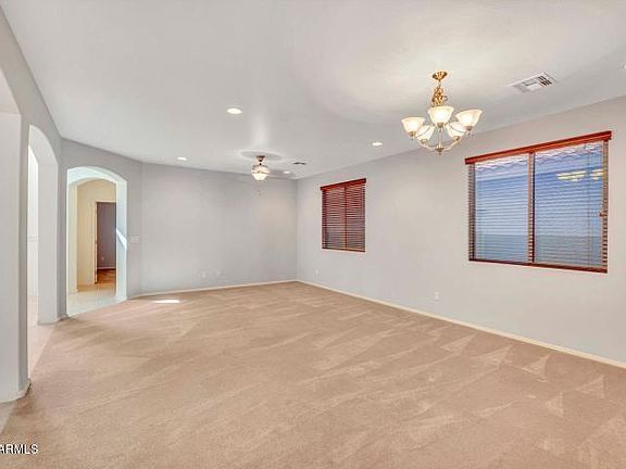 4th image of 42548 W Cheyenne Dr