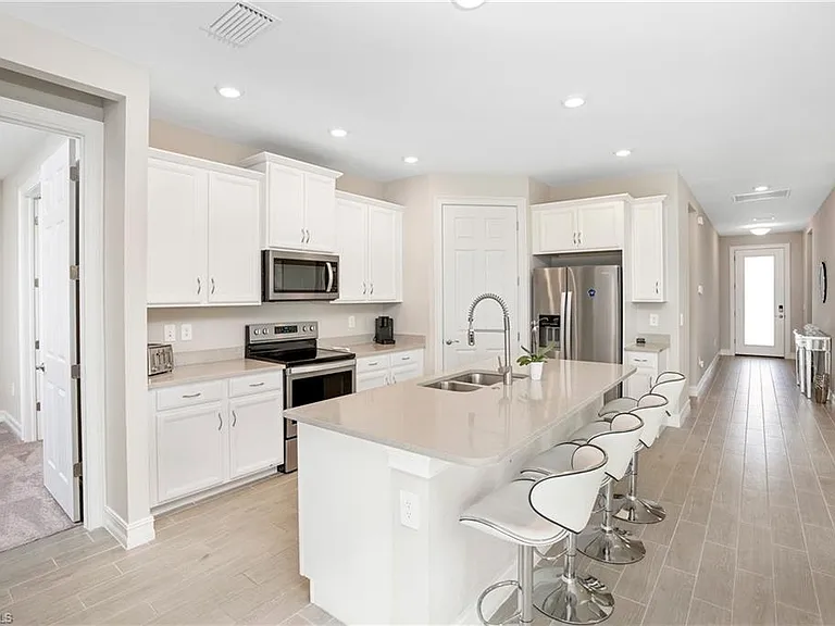 14541 Stern Way — Photo 7