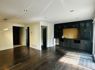 1050 Shawnmarr Rd #137, Mississauga, ON L5H 3V1
