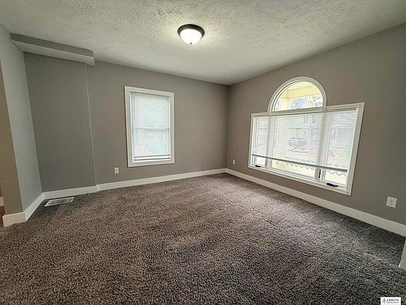 4th image of 3009 Walnut Ct