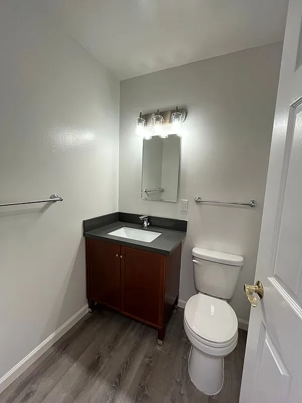 2 bed, 2.0 bath, 840 sqft, $2,995 — Photo 4
